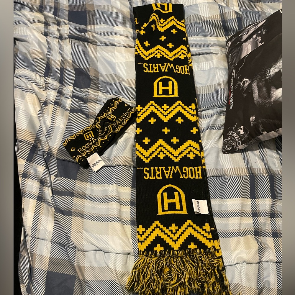 Black and Yellow Hogwarts Scarf and Headband Set